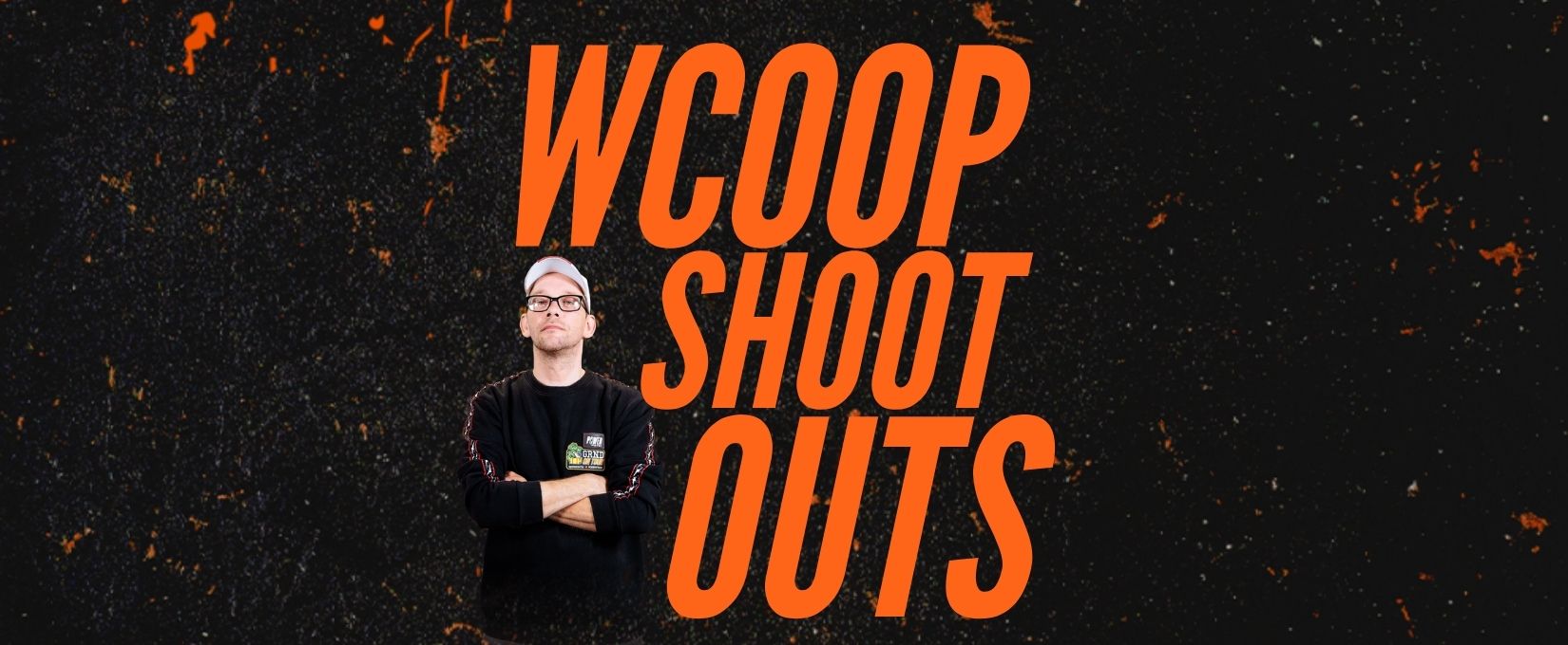 David "Maekflei" Fratscher neben dem Claim WCOOP Shootouts
