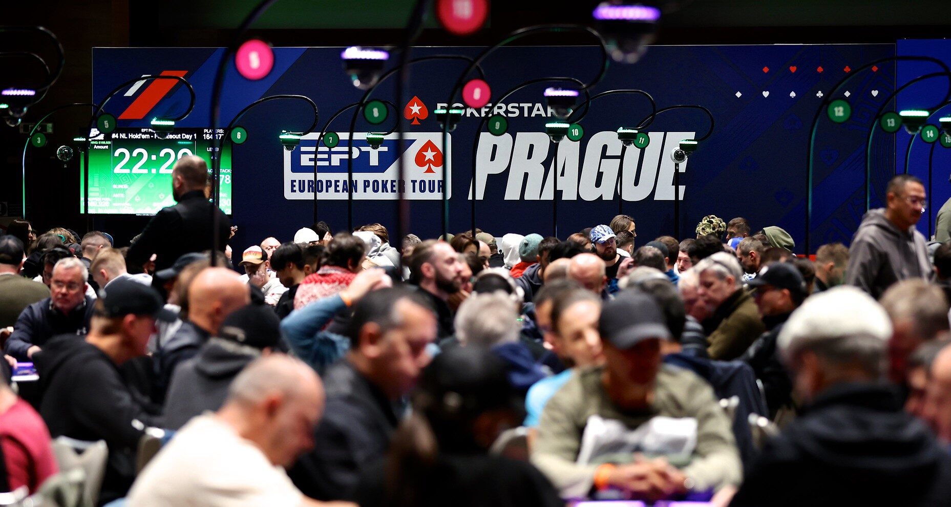 EPT Prag: Blick in den Saal wo Felix "xflixx" Schneiders um Tag 2 kämpft