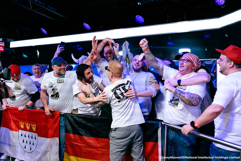 Felix xflixx Schneiders mit Rail bei der EPT Paris